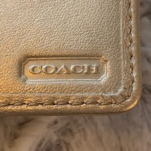 Coach Passport Holder Like New 💫